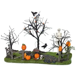 Hv, Creepy Lighted Front Yard, 56.53242, Halloween Village
